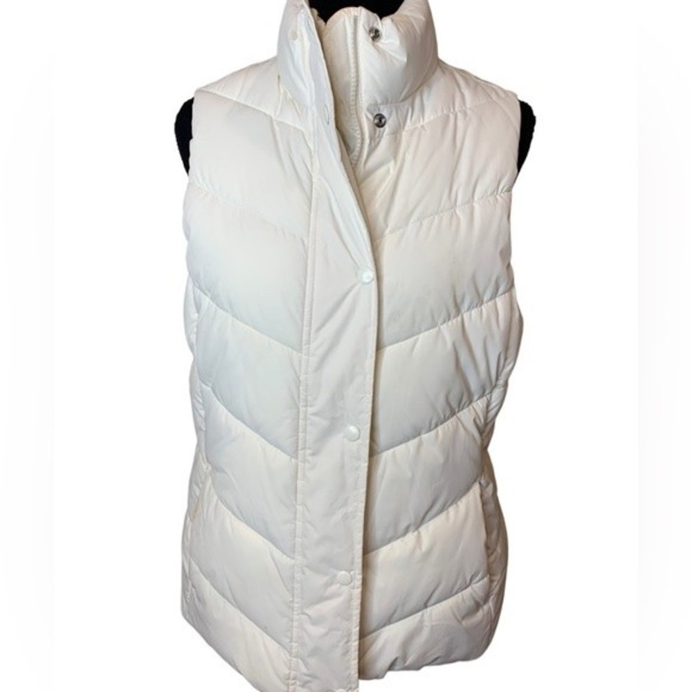 Women's white Gap Puffer Vest